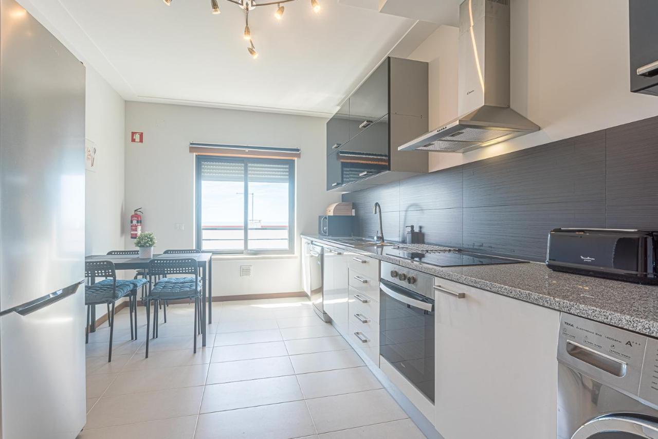 Ferienwohnung Apartamento T3 Mar Azul Nazaré Exterior foto