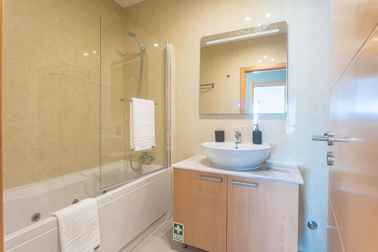 Ferienwohnung Apartamento T3 Mar Azul Nazaré Exterior foto