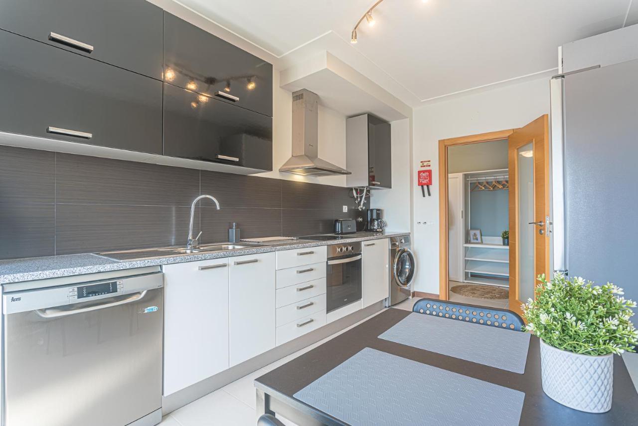 Ferienwohnung Apartamento T3 Mar Azul Nazaré Exterior foto